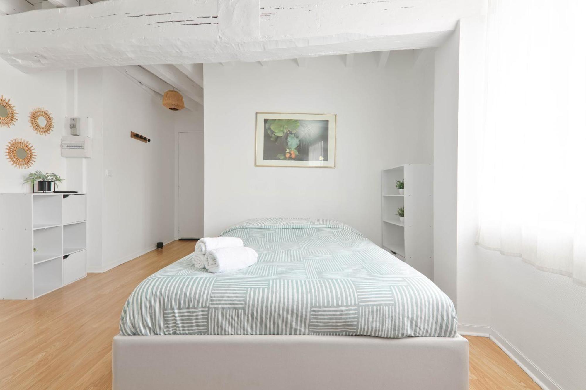 Studio Chaleureux A Etampes, France Luaran gambar