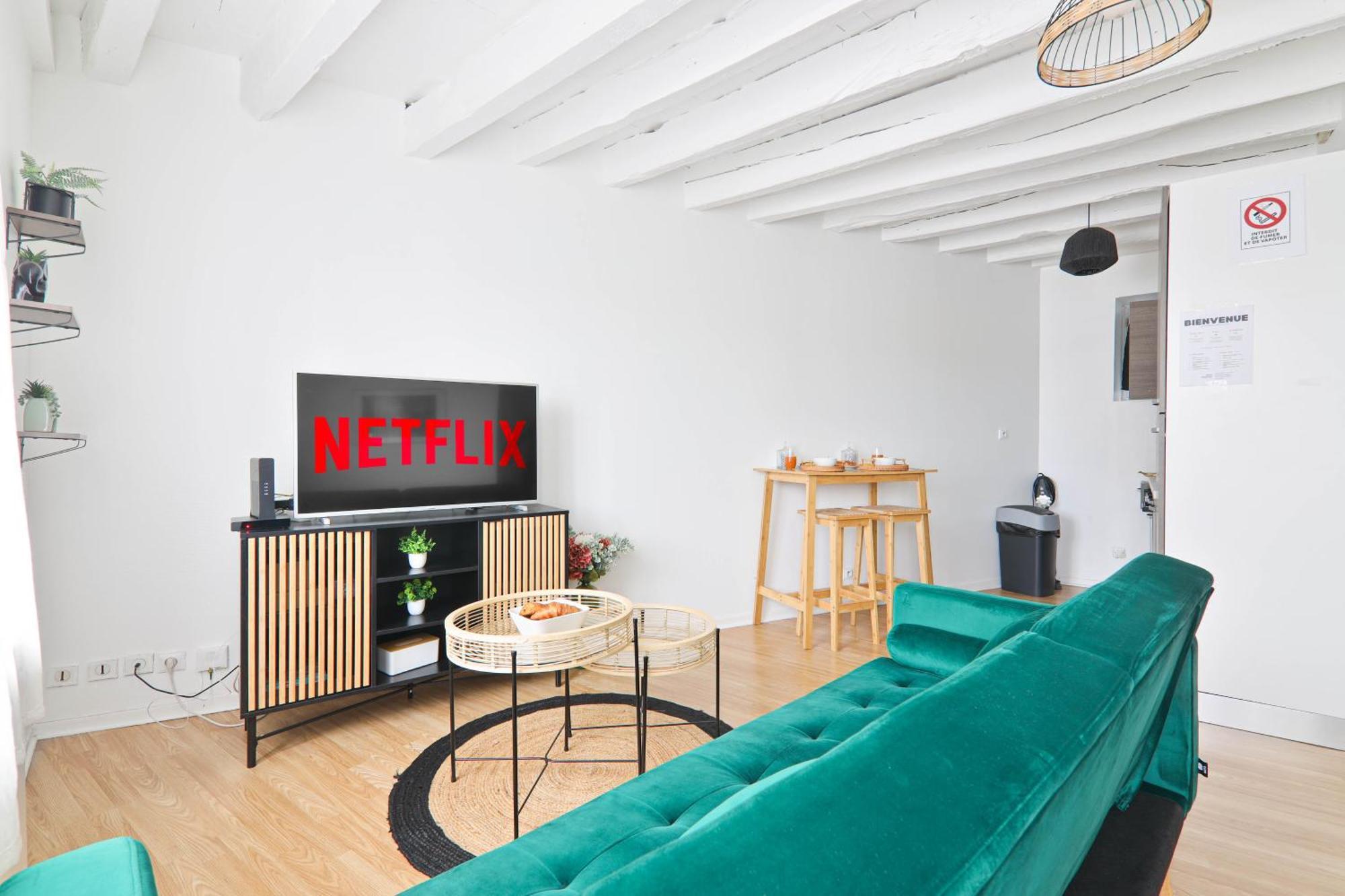 Studio Chaleureux A Etampes, France Luaran gambar